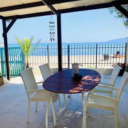 House By The Sea In Artemis Apartment Екстериор снимка